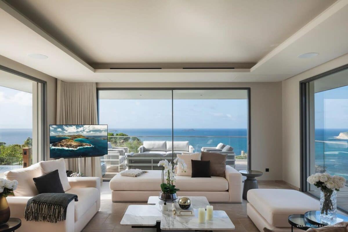 On A Hill Side Villa With Superb Amenities St. Barthelemy Extérieur photo