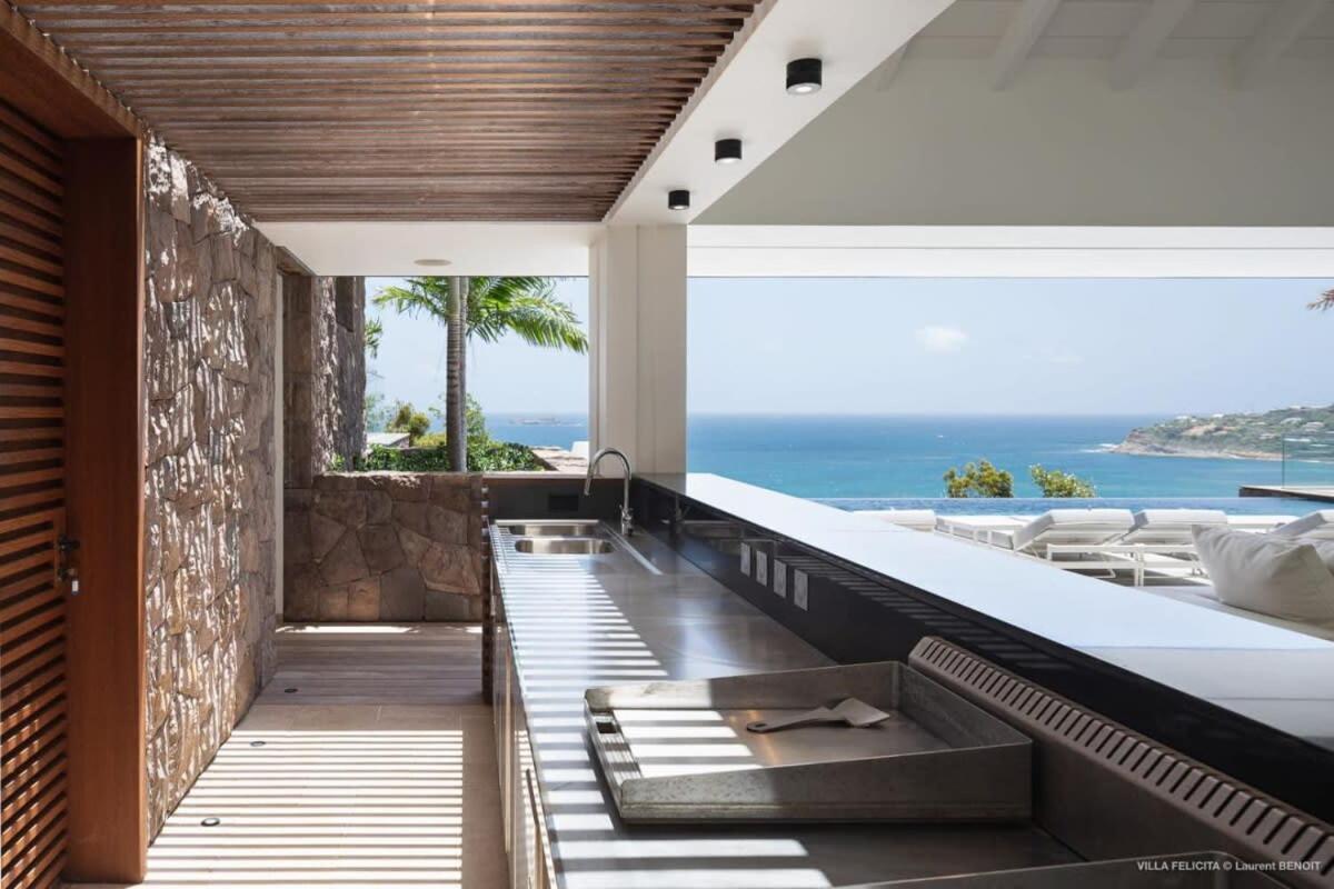 On A Hill Side Villa With Superb Amenities St. Barthelemy Extérieur photo